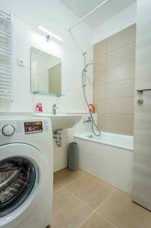 Corvin Luxury Quiet Cabin - Budapest - 8