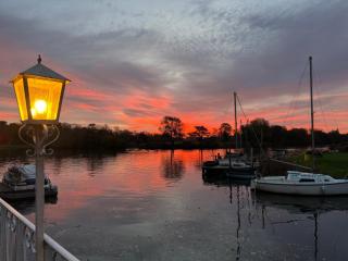 Warren Lodge - Shepperton - 9