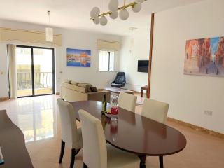 Charming Coastal Suite in Cosmopolitan Sliema - 7
