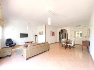 Charming Coastal Suite in Cosmopolitan Sliema - Sliema - 5