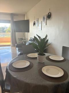 Appartement lumineux Vue Mer, Piscine et tennis - 9