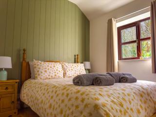 Cosy & Characterful, Seaside Cottage, Dog Friendly - Worle - 8