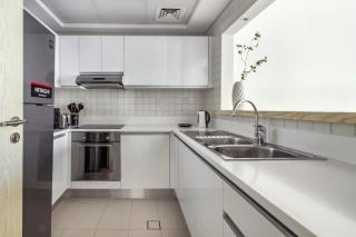 Classic Retreat in JBR with Private Beach Access - Dubai - 5
