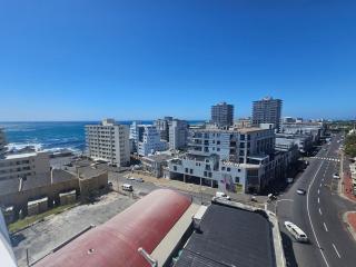 Modern Micro Apartment Sea-Point - 8