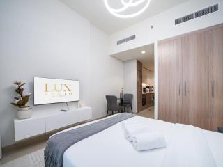 Cosy Azizi Riviera Studio Retreat with City Views - Dubai - 6