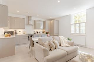 Elegant Epsom Family - Epsom - 0