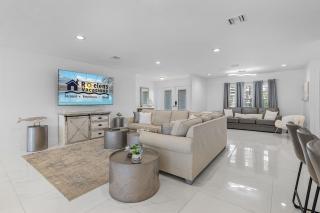 IMPECCABLE! - Amazing sunsets, Dock, Heated Pool - Sunsational Sunsets - Roelens - Cape Coral - 5