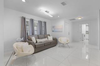 IMPECCABLE! - Amazing sunsets, Dock, Heated Pool - Sunsational Sunsets - Roelens - Cape Coral - 3