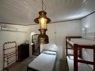 Surfer's Accommodation - Hikkaduwa - 7