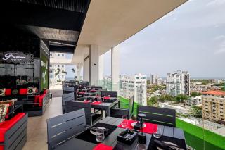 Chic Centric 1BR Apt, King Bed - Los Prados - 7