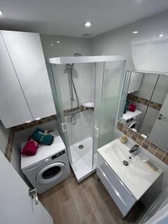 F2 climatisé, piscine, parking, tout à pied - Antibes - 9