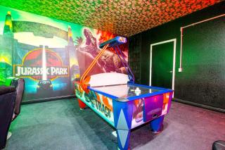 FREE Water Park Fun Included Large Resort Home - 2