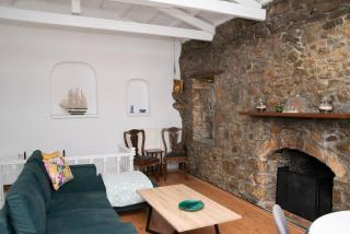 Caviro-traditional Stone House In Chora - 9
