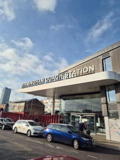 Stylish Digbeth Apartment, Sleeps 12 Opposite Birmingham Coach Station, perfect for large groups contractors - Birmingham - 5