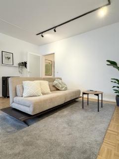 Moderne City-Wohnung mit Self Check-In und Free Wifi im Zentrum - - 3