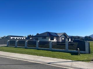Oraka Scenery - Te Anau Holiday Home - Te Anau - 0