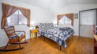 The Willows Cabin #7 at Blue Spruce RV Park & Cabins - Tuckerville - 6