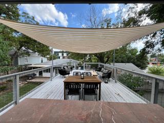 Authentic Austin Pad with Roof-top Deck Bar - 7