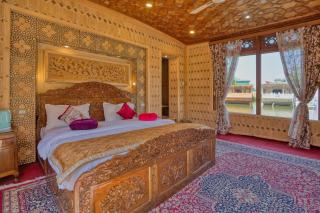 Best View Group Of Houseboats - Srinagar - 1