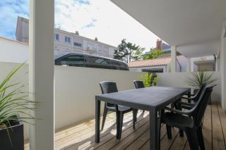 Appartement neuf, 150m de la grande plage, parking, proche commerces - 9