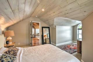 Unmatched Lakefront Home! - 9