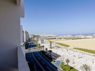Cozy 3-bedroom Apartment With Frontal Ocean-view - Tanger - 4