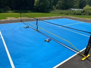 The Hera Haven - Pickleball, hot tub, racetrack & lake - - 8