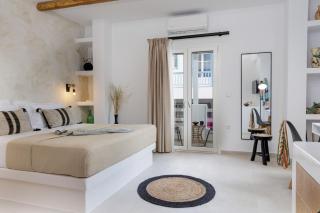 Arch Chora Home next to the Old Castle - 1