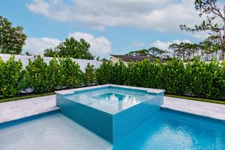 Mimosa Manor 4-4 Luxury Home Near Vanderbilt Beach - 6
