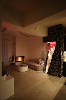 Hellenic Suites Afrodite Jacuzzi & Fireplace - Atene - 4
