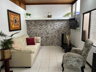 SJO airport 4 min free parking - Alajuela - 0