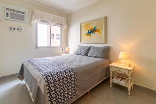 Apartamento com garagem a 100m da praia na Enseada - 1