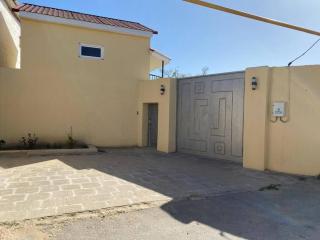 Freshly painted 2 floor private house - Bakoe - 4