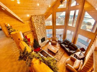 Beautiful Lake-Side 5 Bedroom Lodge - 7