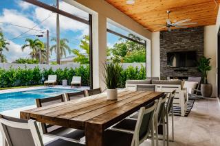 Coastal Elegance Dual Master Bedroom Retreat 3-3 - Naples - 9