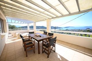 Villa Theadora - - 0