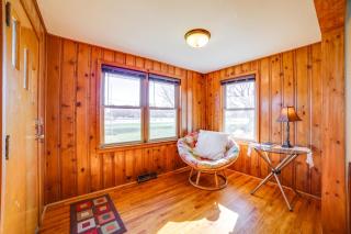 Private Patios and Sunset Views Francesville Home - 7