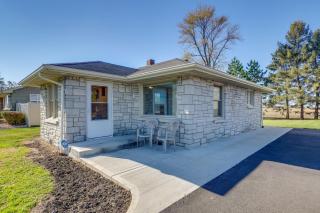 Private Patios and Sunset Views Francesville Home - - 0
