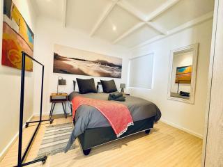 Big Bay Stunning Upmarket Apartment - 2
