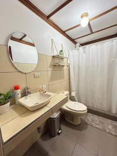 SJO airport 4 min free parking - Alajuela - 1