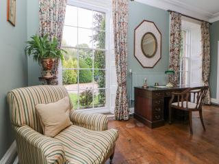 Parkfields House - Stoke on Trent - 3
