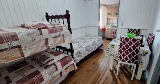 CASA de 2 quartos com 2 ares-condicionados em TORRES-RS - Na mais bela praia Gaúcha - Cozinha - Banheiro - TV smart 32 e Wi-Fi - Estacionamento - Anfitriã Superhost no BnB - Torres - 7