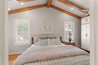 Coast Guard Cottage - 417 Everett St - 4