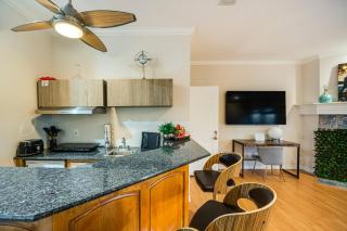 Near Cedar Hill State Park Apt with Pool Access! - Cedar Hill - 1
