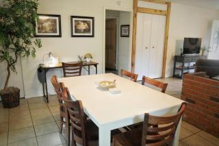Centrally located Cozy Mid-Century Home - McComb - 2