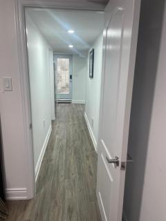 2 Bedroom Guest Apartment with Separate Entrance - Brampton - 2