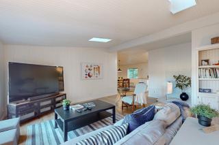 WatersView Tree House - 5