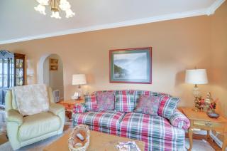 1 Mi to KFC Museum Corbin Getaway! - 6