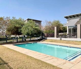Tranquil 2 bed 2 bath studio - 1