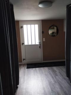 Chambre spacieuse agréable fonctionnelle avec acces au wifi - Lesparre-Médoc - 4